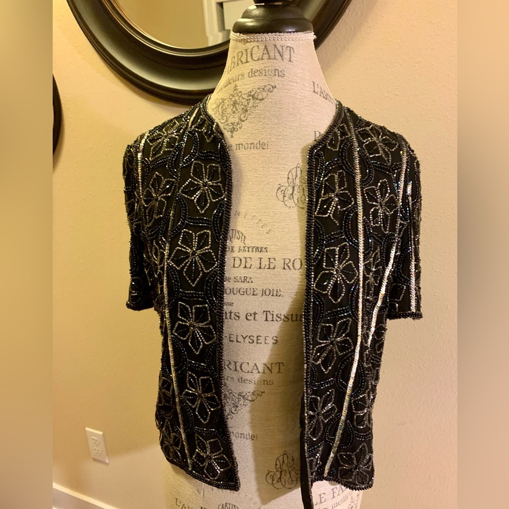 LN PAPELL BOUTIQUE BEADED & SEQUINED EVENING JACKET. SHELL 100% SILK.